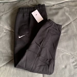 Black Nike sweatpants
